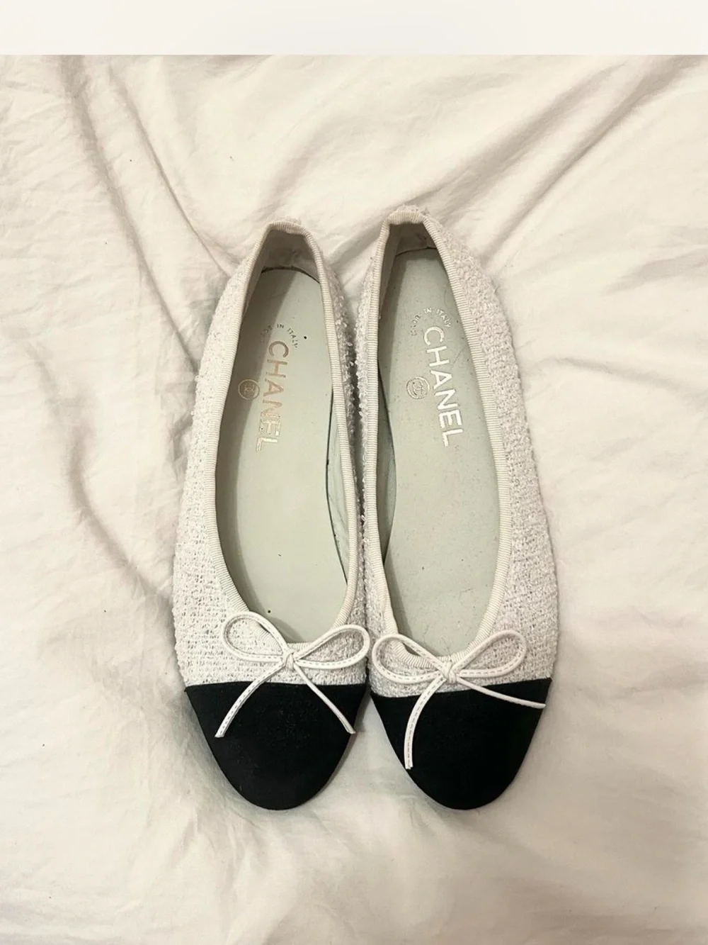 CHANEL White Tweed Ballet Flats with Black Cap Toe